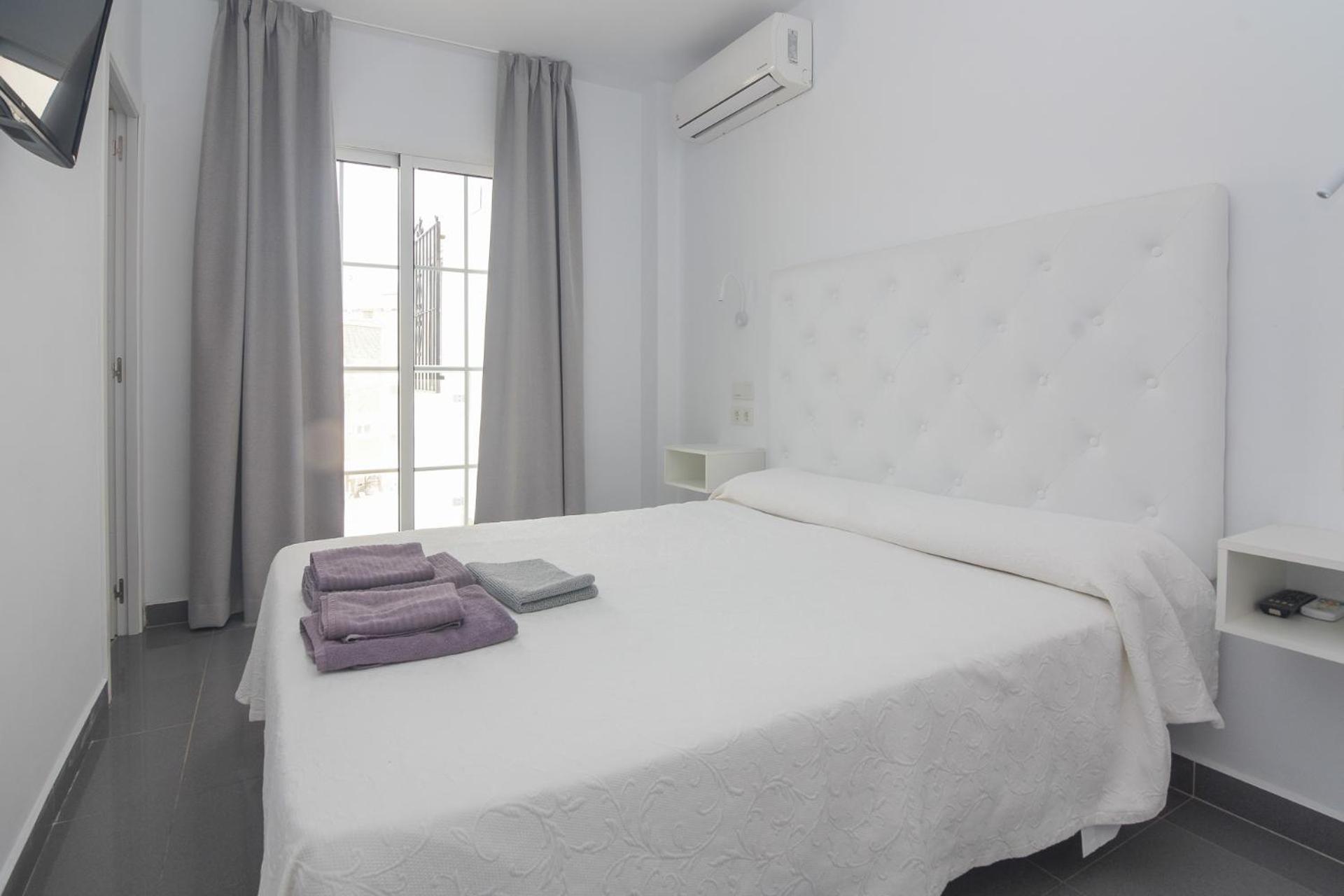 נרחה Hostal La Ermita מראה חיצוני תמונה