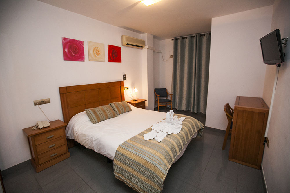 נרחה Hostal La Ermita מראה חיצוני תמונה